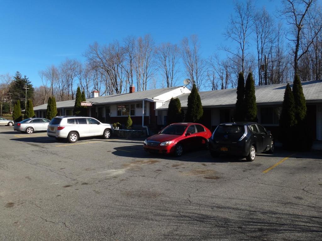 Budget Motor Inn- Mahopac Екстер'єр фото